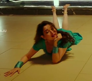 Tamannaah Bhatia feet photo thumbnail