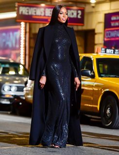 Naomi Campbell feet photo thumbnail