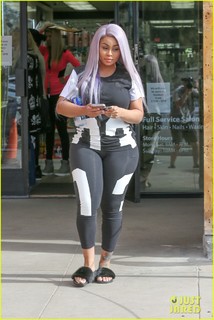 Blac Chyna feet photo thumbnail