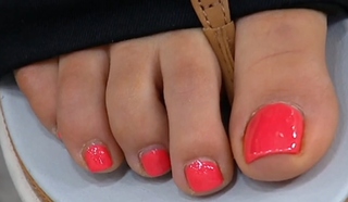 Courtney Khondabi feet photo thumbnail