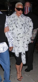 Amber Rose feet photo thumbnail