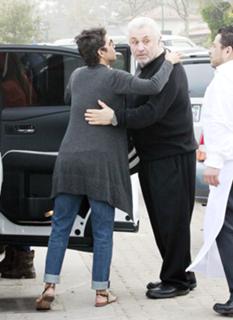 Halle Berry feet photo thumbnail