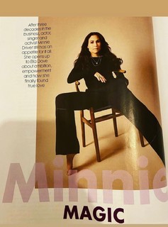 Minnie Driver feet photo thumbnail