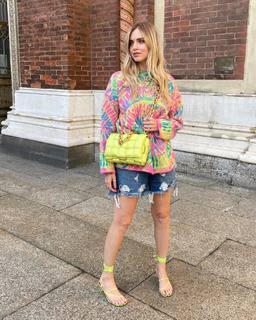 Chiara Ferragni feet photo thumbnail