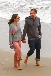Jordana Brewster feet photo thumbnail