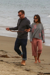 Jordana Brewster feet photo thumbnail