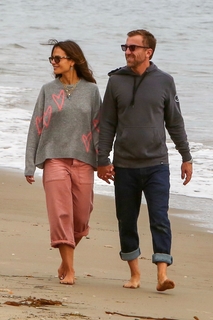 Jordana Brewster feet photo thumbnail