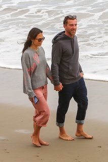Jordana Brewster feet photo thumbnail