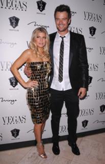 Fergie feet photo thumbnail