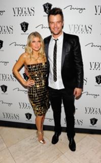 Fergie feet photo thumbnail