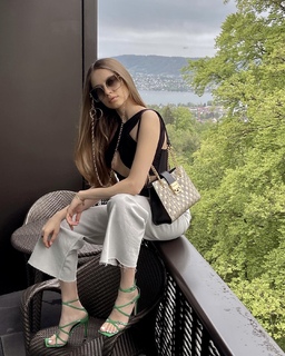 Xenia Tchoumitcheva feet photo thumbnail