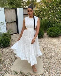 Tia Mowry feet photo thumbnail