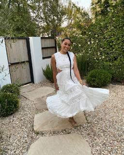 Tia Mowry feet photo thumbnail