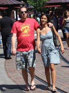 Emmanuelle Chriqui feet photo thumbnail