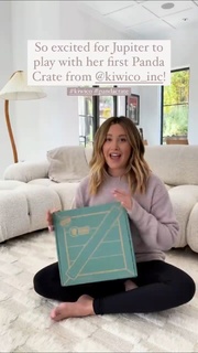 Ashley Tisdale feet photo thumbnail