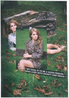 Lana Del Rey feet photo thumbnail