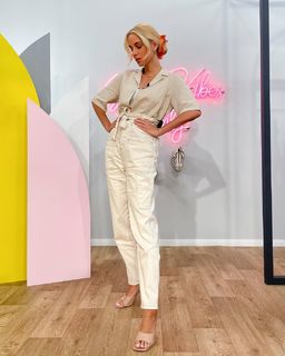 Doukissa Nomikou feet photo thumbnail