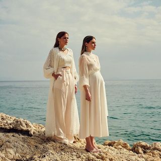 Athina Oikonomakou feet photo thumbnail