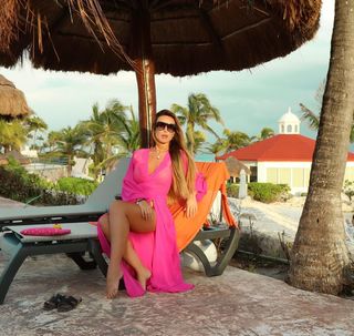 Nicole Bahls feet photo thumbnail