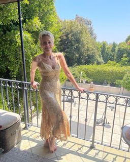 Sharon Stone feet photo thumbnail