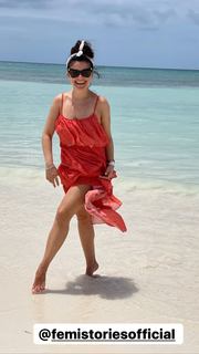 Katarzyna Cichopek feet photo thumbnail