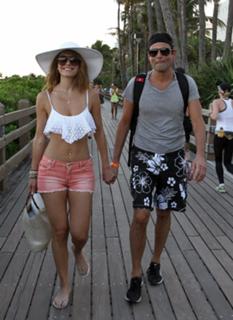 Maria Menounos feet photo thumbnail