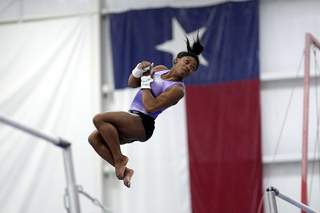 Simone Biles feet photo thumbnail
