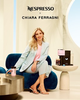 Chiara Ferragni feet photo thumbnail