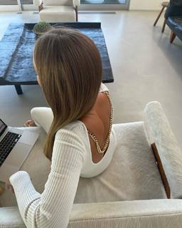 Rosie Huntington-Whiteley feet photo thumbnail