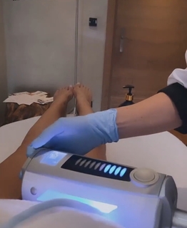 Giorgia Palmas feet photo thumbnail