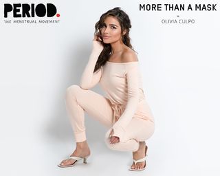 Olivia Culpo feet photo thumbnail