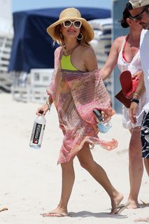 Giada De Laurentiis feet photo thumbnail