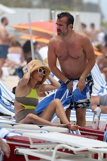Giada De Laurentiis feet photo thumbnail