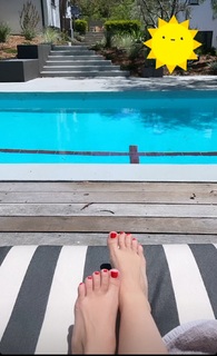 Ashley Tisdale feet photo thumbnail