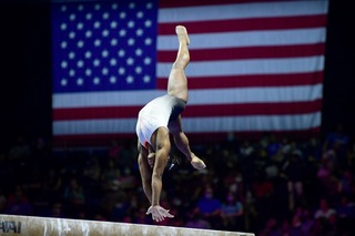 Simone Biles feet photo thumbnail