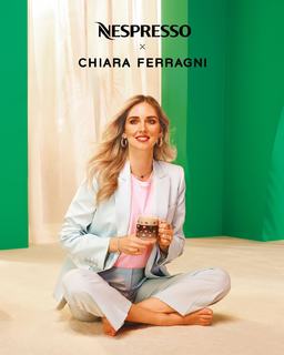 Chiara Ferragni feet photo thumbnail