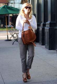 Reese Witherspoon feet photo thumbnail