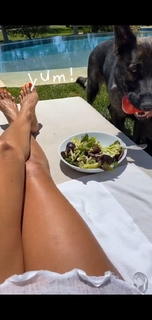 Brooke Burke feet photo thumbnail