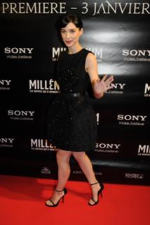 Rooney Mara feet photo thumbnail