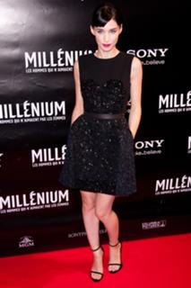Rooney Mara feet photo thumbnail