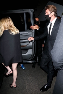 Emma Roberts feet photo thumbnail