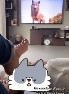 Caterina Balivo feet photo thumbnail
