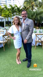 Giada De Laurentiis feet photo thumbnail