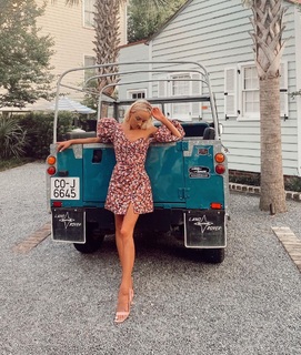 Nastia Liukin feet photo thumbnail