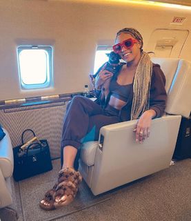 Jilly Anais feet photo thumbnail
