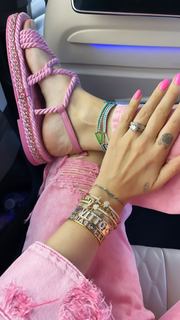 Chiara Ferragni feet photo thumbnail