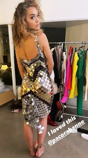 Rita Ora feet photo thumbnail