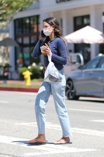 Jordana Brewster feet photo thumbnail