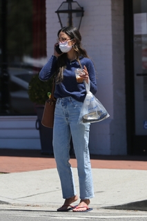 Jordana Brewster feet photo thumbnail