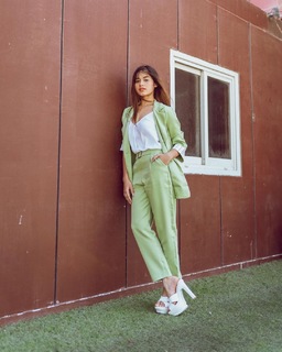Jannat Zubair Rahmani feet photo thumbnail